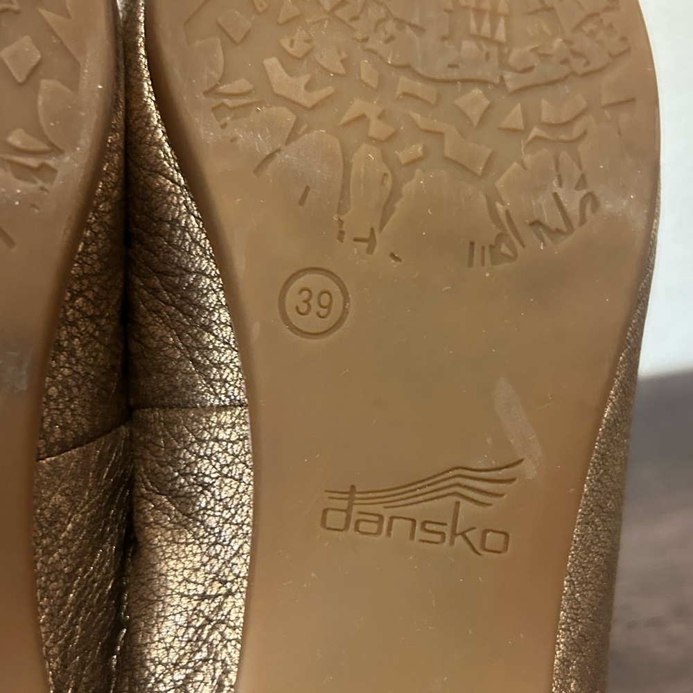 Dansko Lisanne Metallic Flats - Picture 7 of 7